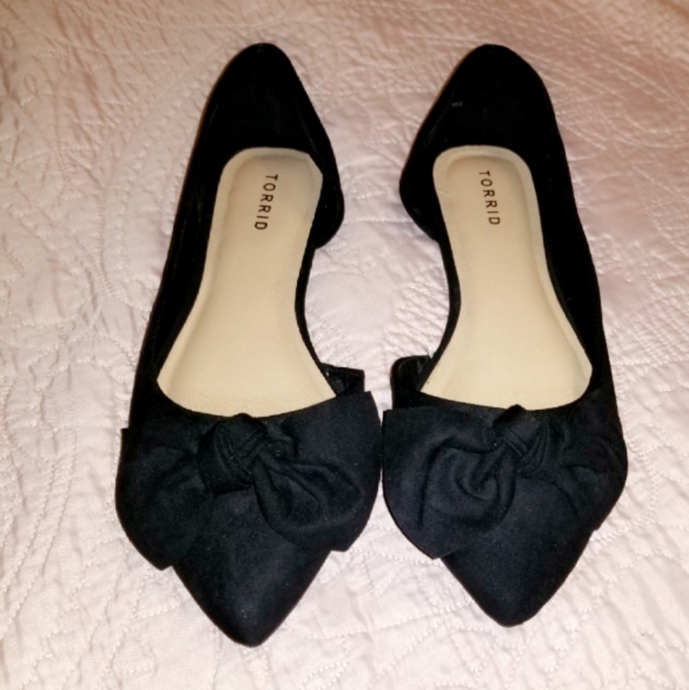 Black bow flats
